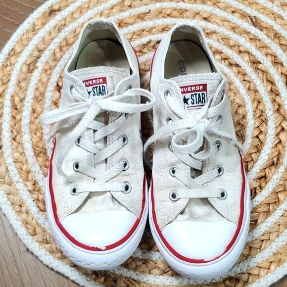 Converse Chuck Taylor Youth Size 3 - Picture 3 of 9